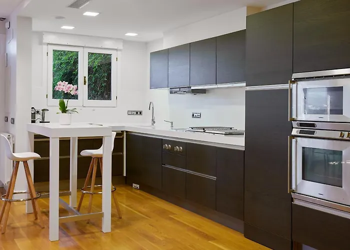 Ondarreta - Singular Y Exclusivo * サン・セバスティアン